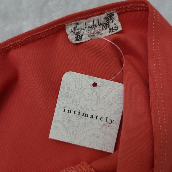 INTIMATELY Free People Keep it Sleek coral sleeveless v-neck NWT bodysuit, Sz M - Picture 3 of 9